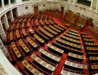 Σκάνδαλο στην βουλή- Κορυφαίος πολιτικός αντάλλαζε «ροζ» μηνύματα με γραμματέα του